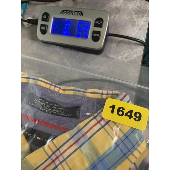 Tommy Hilfiger Men’s M Button-down Short Sleeve Yellow Blue Red Plaid Pigment Di - Picture 6 of 6